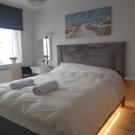 Barnoaks House - Private Room Ensuite Bathroom Homestay Dublin Extérieur photo