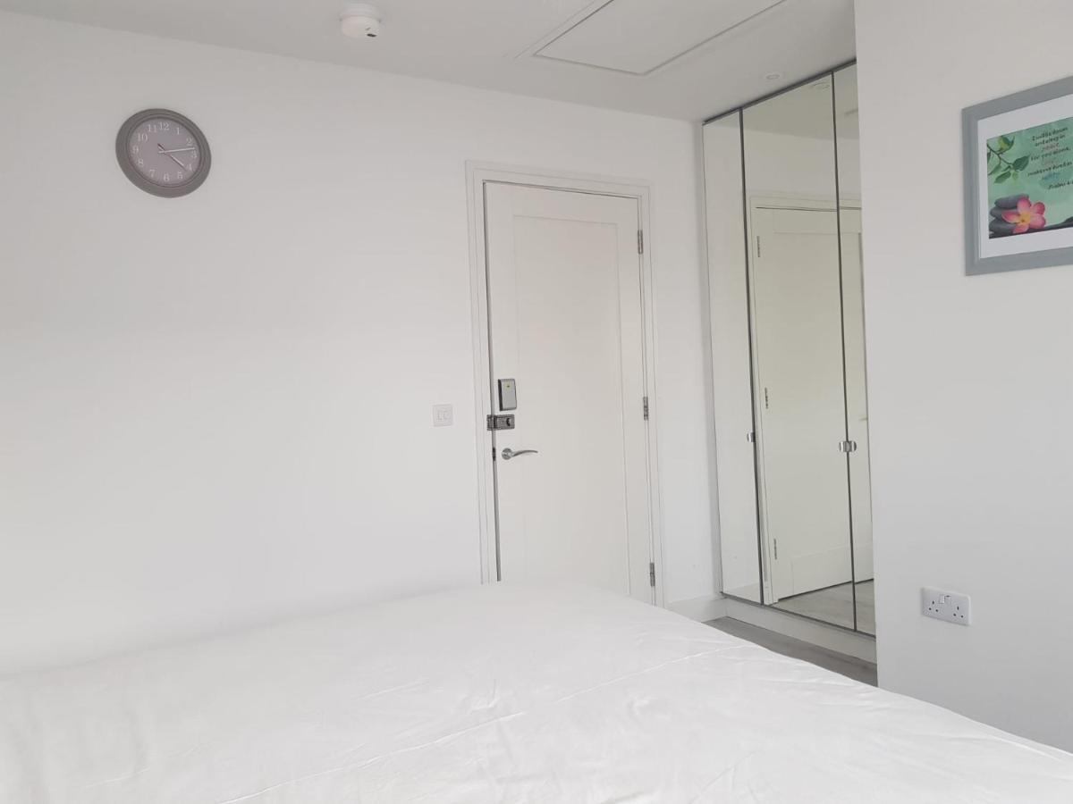 Barnoaks House - Private Room Ensuite Bathroom Homestay Dublin Extérieur photo